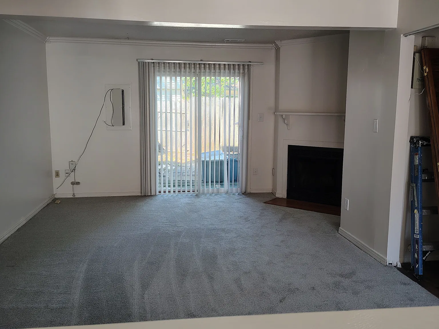 2 bed, 1040 sqft, $1,750 — Photo 1