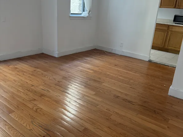 21-16 35th Street image 1 of 13