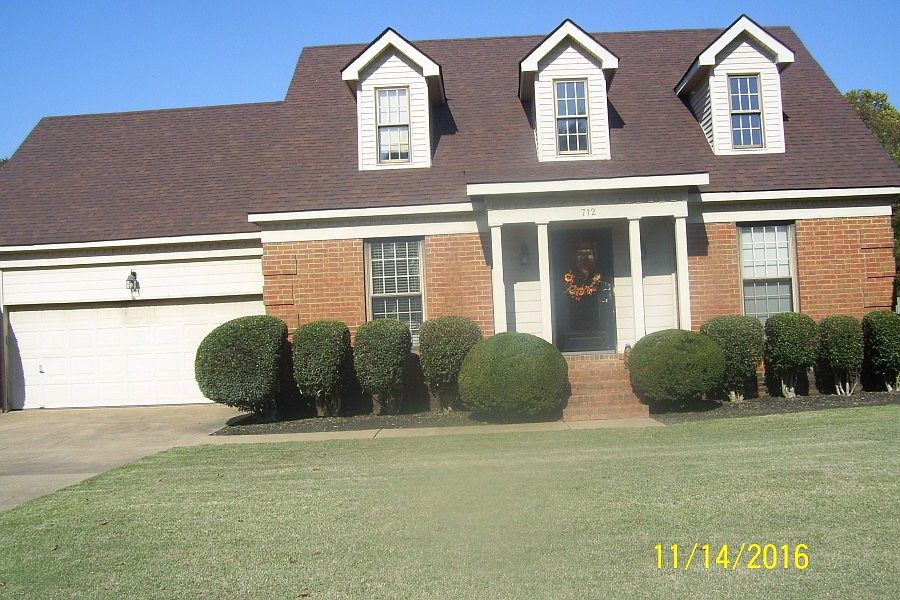 1st image of 712 Putting Green Dr