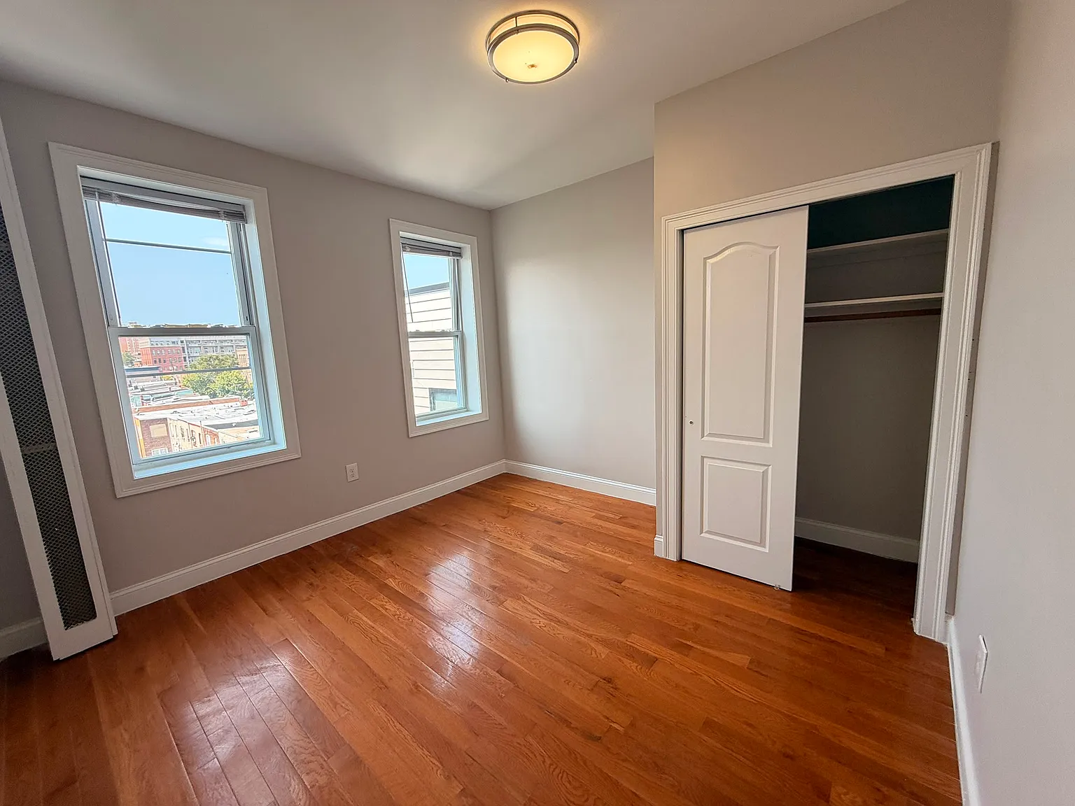 2 bed, 850 sqft, $2,095 — Photo 4