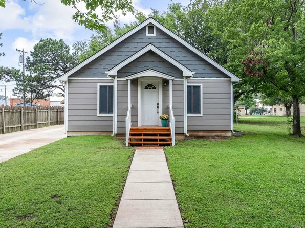 323 Sevy St, Andale, KS 67001