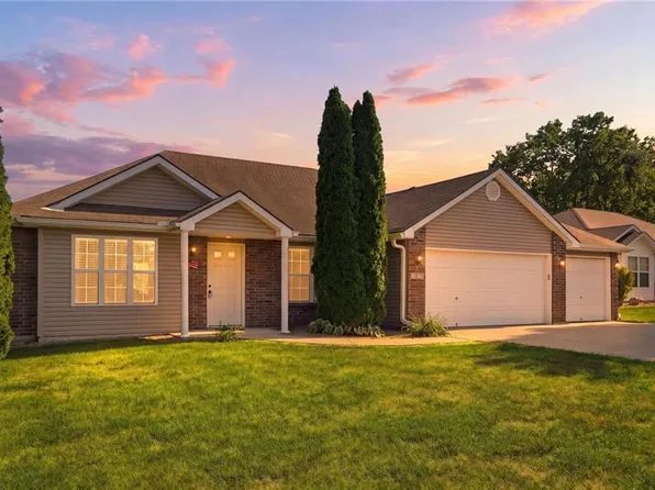 1021 Bristol Dr, Raymore, MO 64083