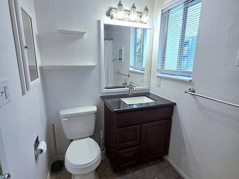 171 1st Ave NW — Photo 25