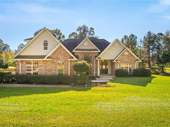 1900 Susek Dr, Pineville, LA 71360