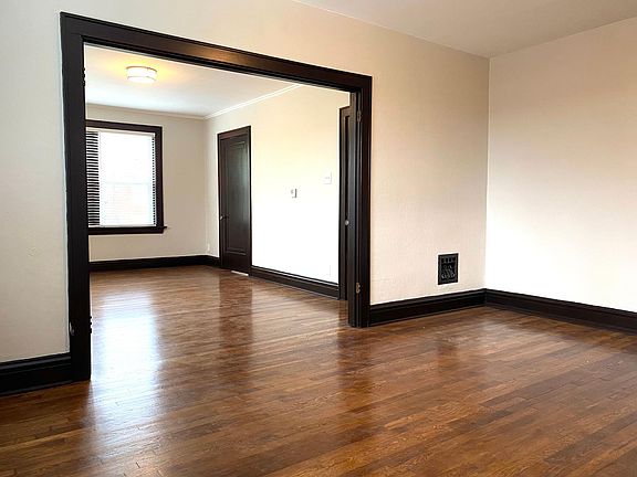5th image of 5019 Lindenwood Ave