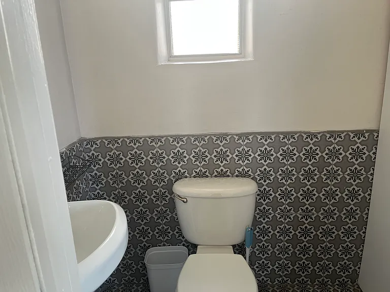 Renovated, Loaded, 1 Bedroom w/ Custom Touches — Photo 11