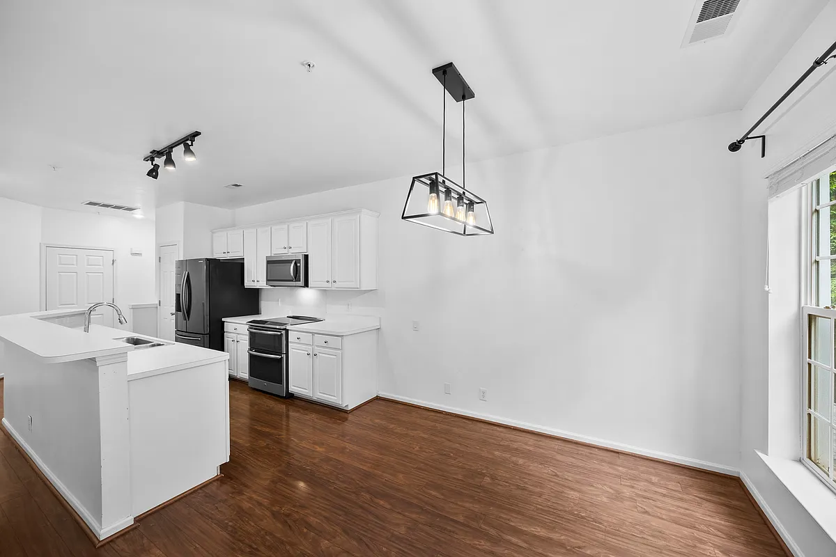 Building Photo - 3228 Margellina Dr