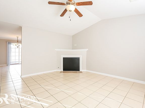 3rd image of 148 Kingscreek Dr