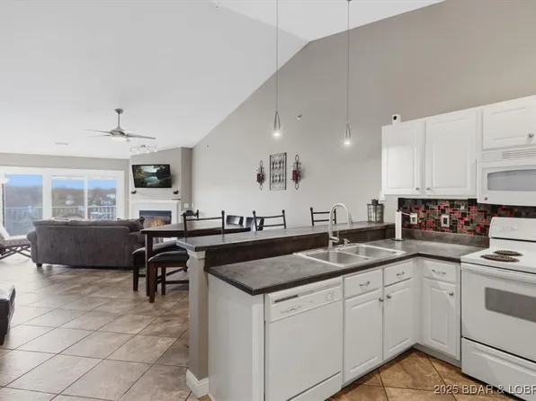 1481 Ledges Dr Unit A-43, Osage Beach, MO 65065