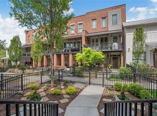 1911 Bay Line Ln NW, Atlanta, GA 30318