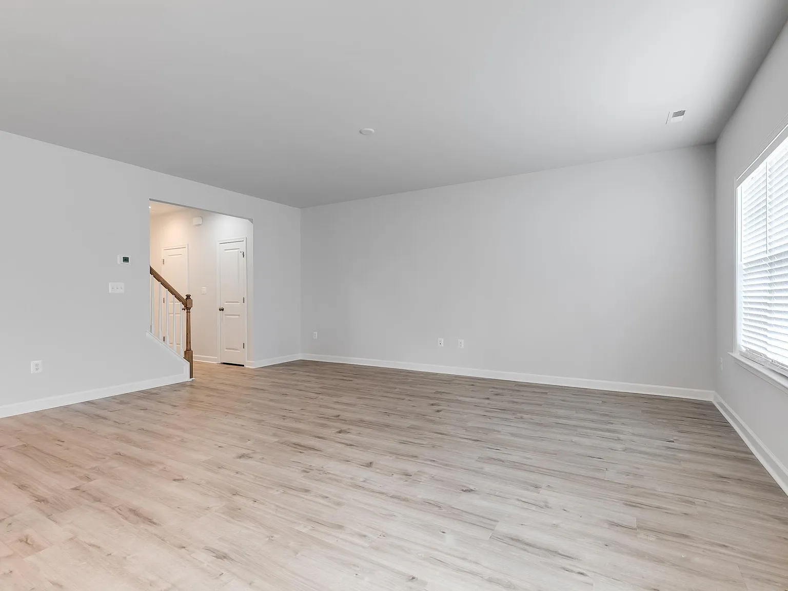 8157 Summer Wagon Ln — Photo 3