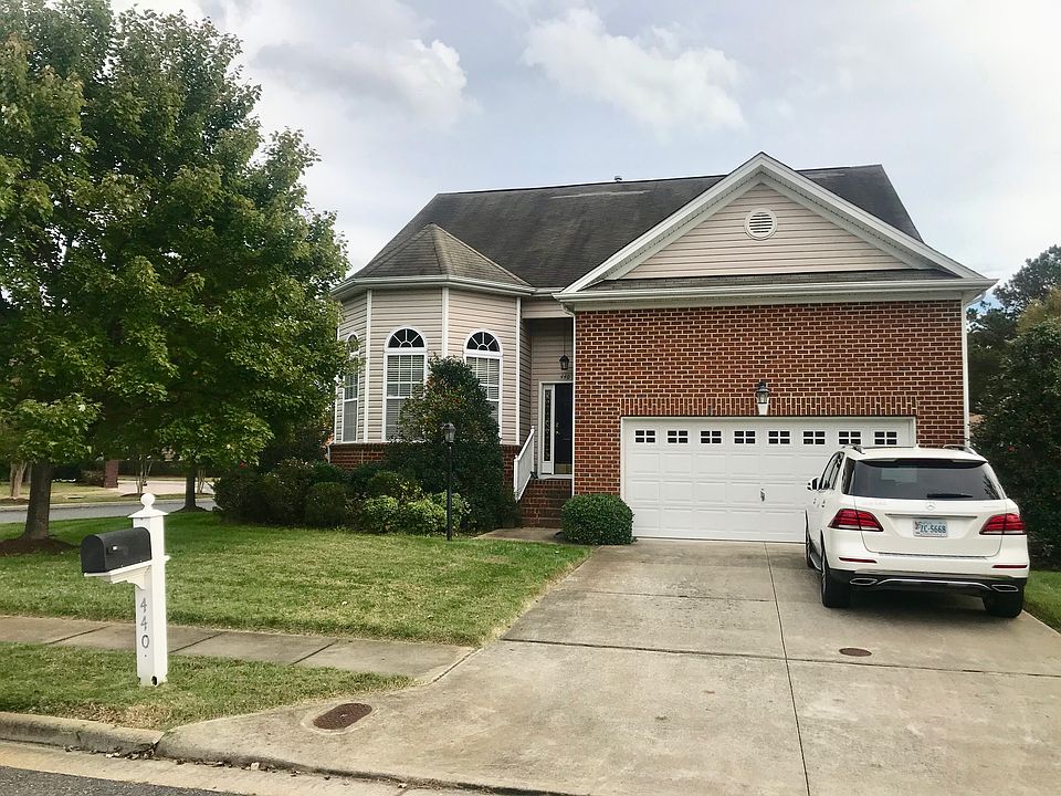 1st image of 440 River Arch Dr
