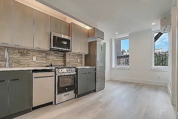 1st image of 324 E 116th St #4H