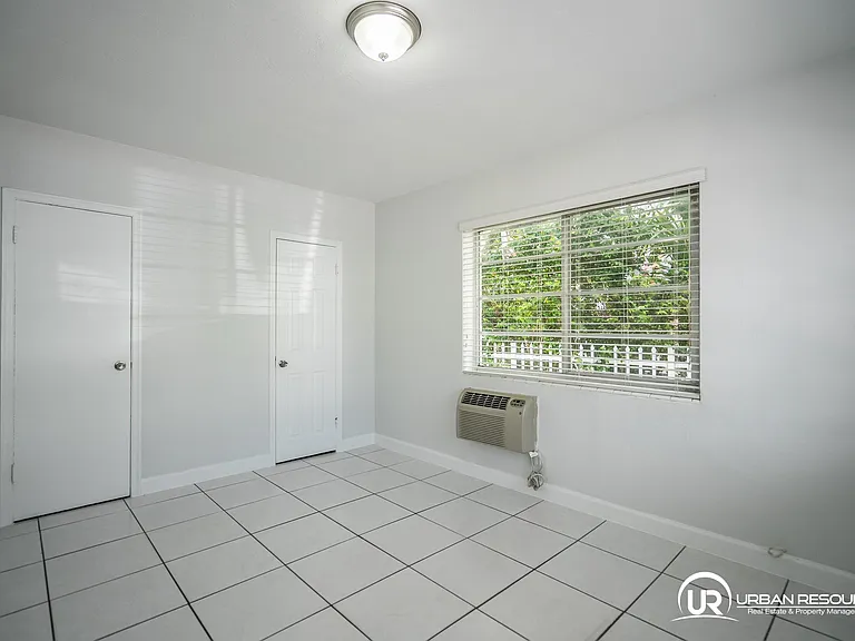 7821 Carlyle Ave #1 — Photo 10