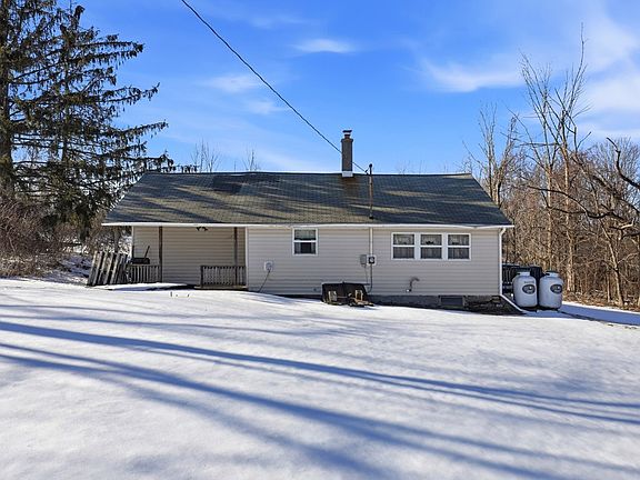 3rd image of 6773/85 Checkerville Rd