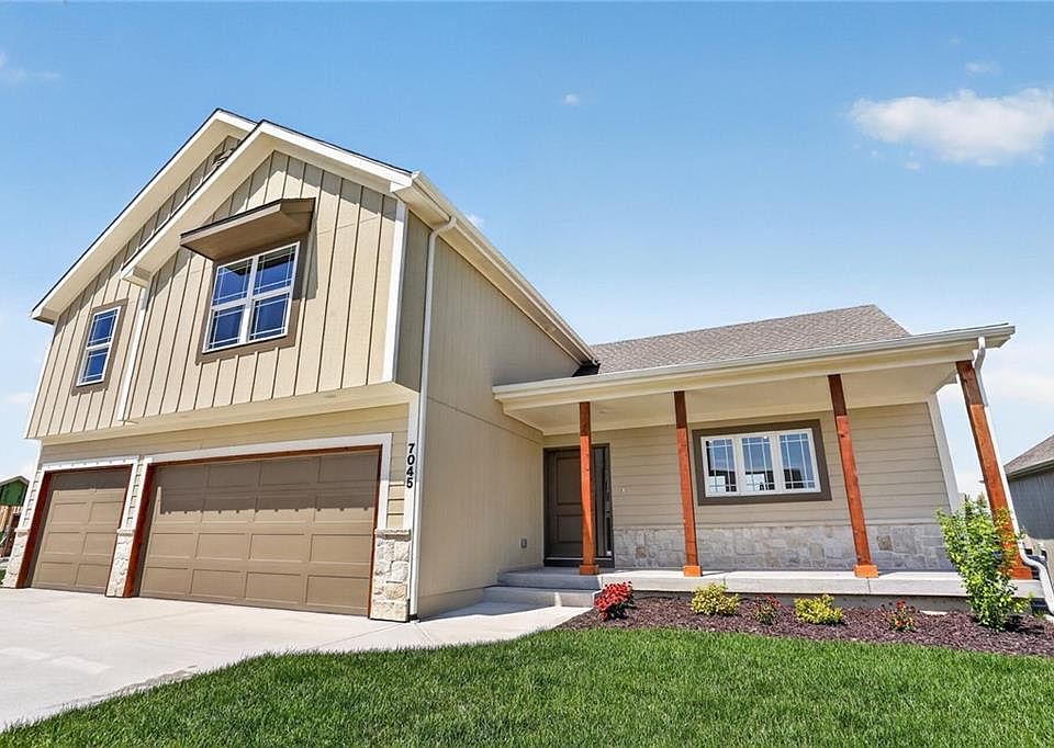 1st image of 7045 NW Yulich Ct
