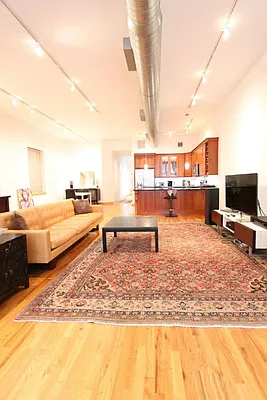 Rented by Level Group | media 13