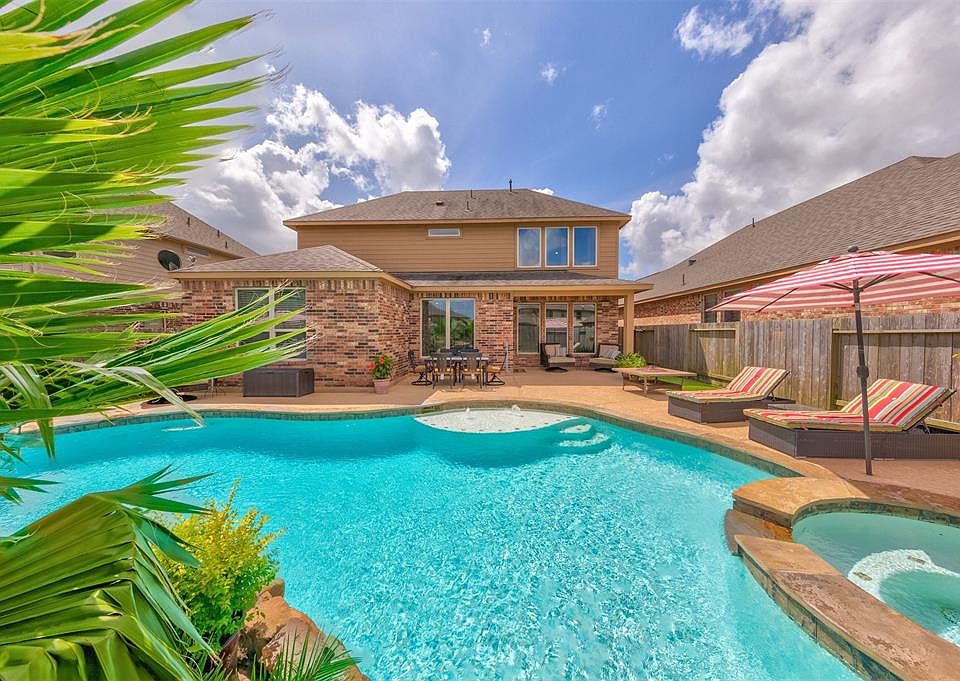 1st image of 4861 Palomar Ln