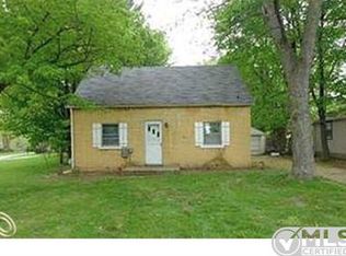 2421 E Cavanaugh Rd, Lansing, MI 48910