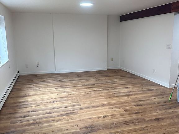 5th image of 2321 Blake Ave #4