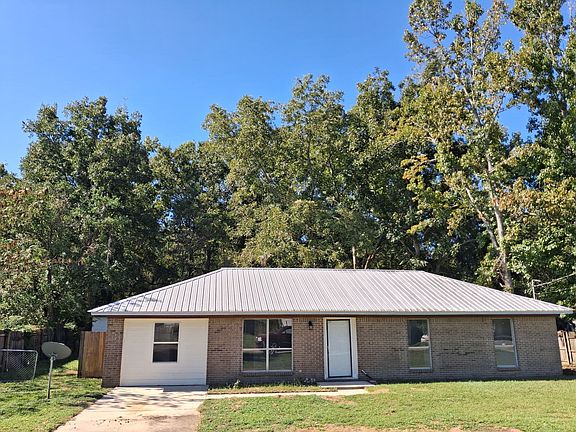 2nd image of 192 Meadow Creek Dr