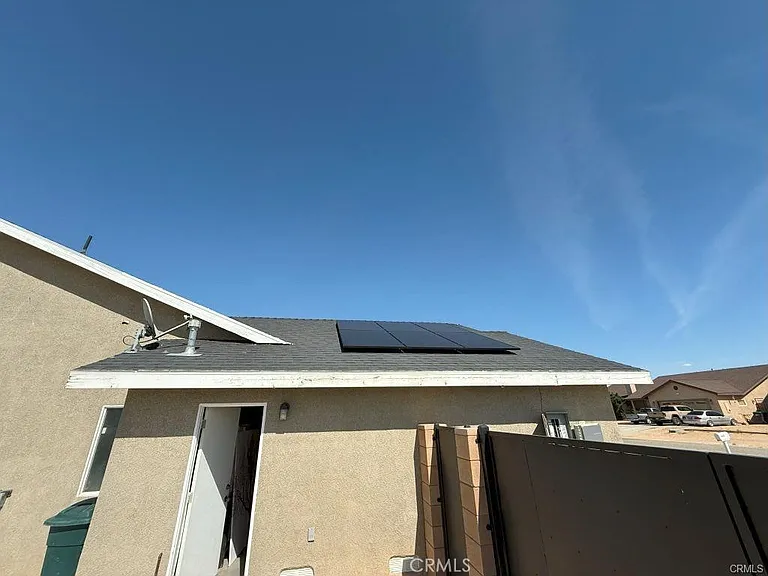 9425 Evelyn Ave — Photo 7