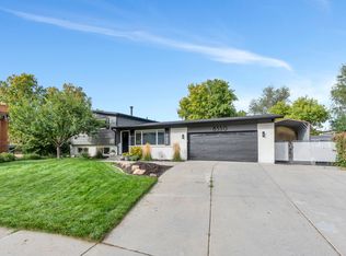 8550 Clairmont Cir, Sandy, UT 84070