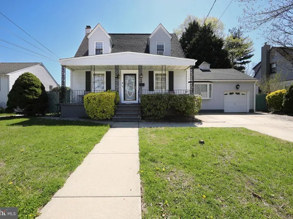 106 W Mill Rd, Maple Shade, NJ 08052