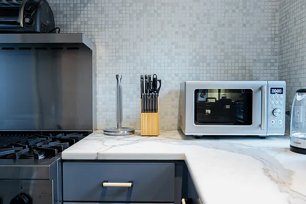 Rented by Finest Furnished LLC | media 92