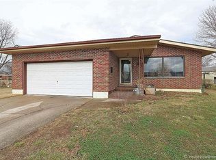 11 Marian St, Ste Genevieve, MO 63670