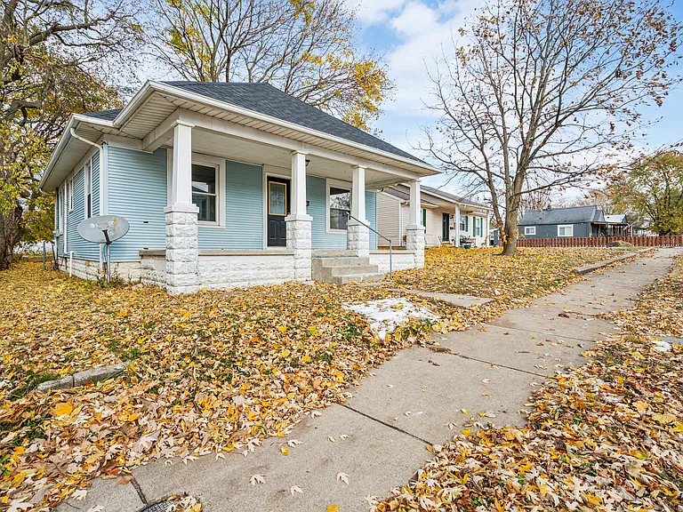 1012 E Taylor St — Photo 16