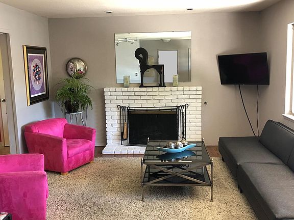 3rd image of 3835 Phoenix Ct