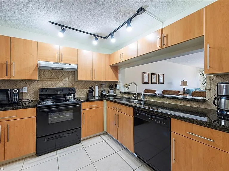1290 Yesica Ann Cir #G-105 — Photo 5