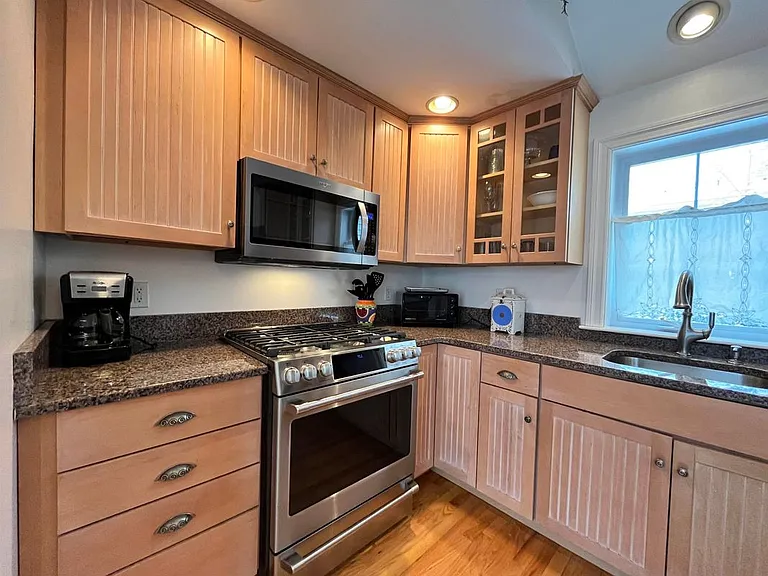 18 Browns Ct — Photo 12