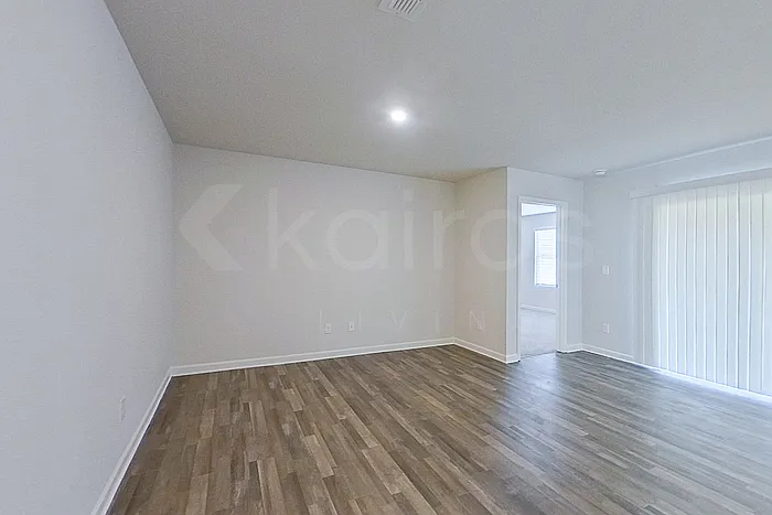3 bed, 2.0 bath, 1416 sqft, $1,795 — Photo 3