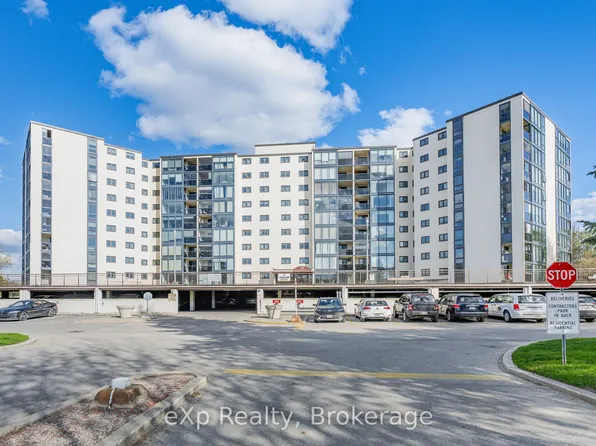 19 Woodlawn Rd E #408, Guelph, ON N1H 7B1
