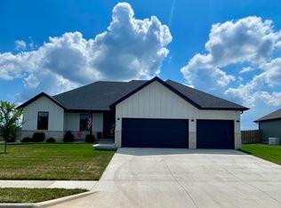 952 Gettysburg Loop, Republic, MO 65738