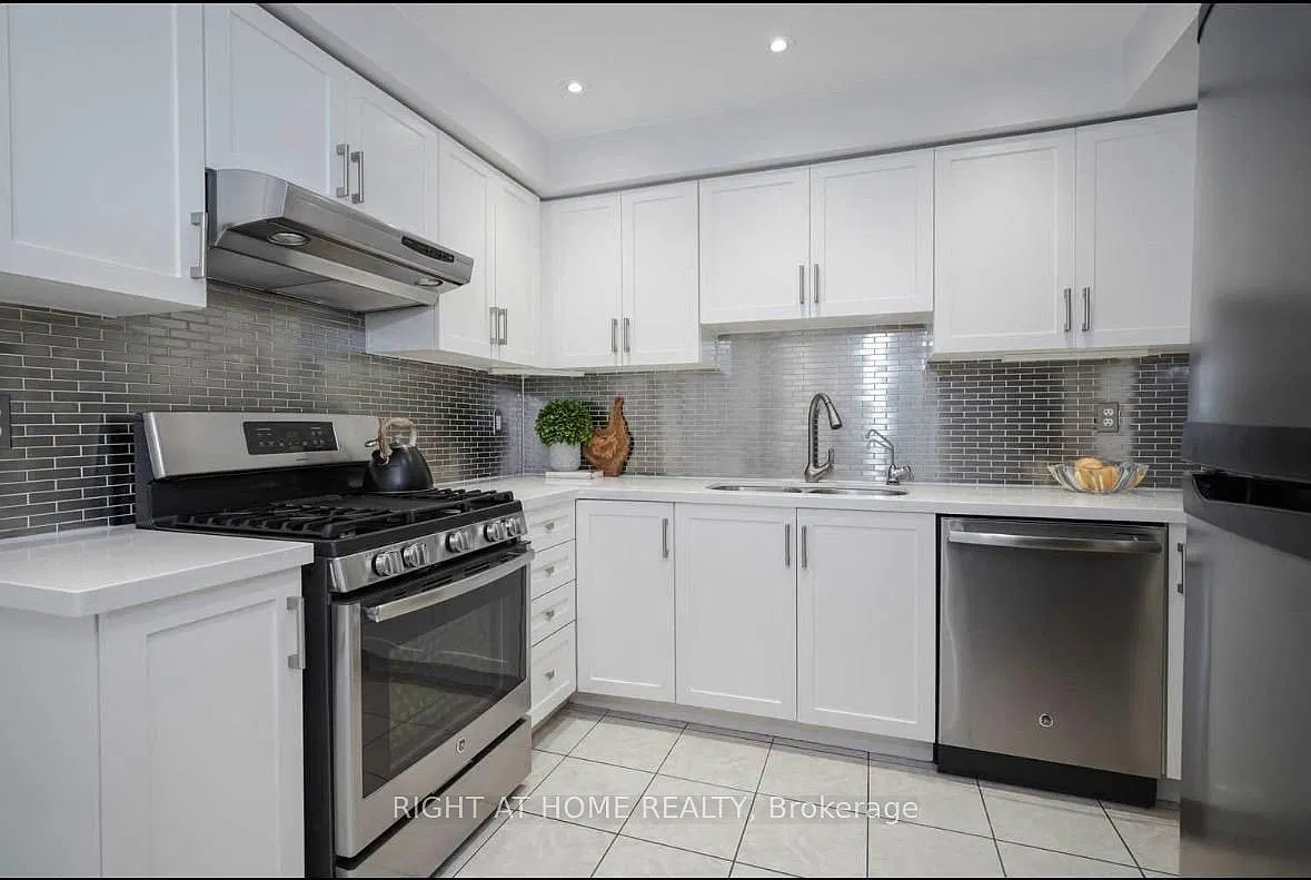 3 bed, $3,400 — Photo 4