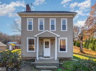 117 E Main St, Windsor, PA 17366