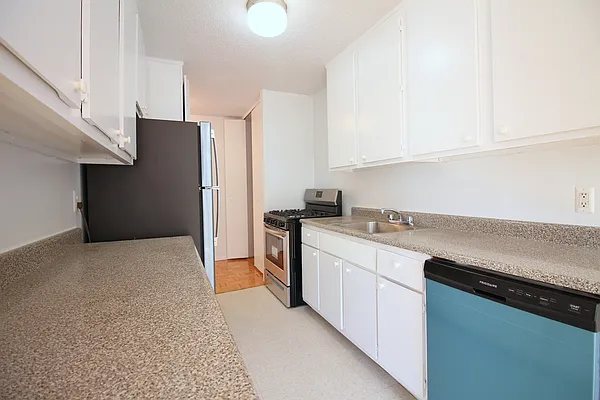 Rented by Corcoran | media 17