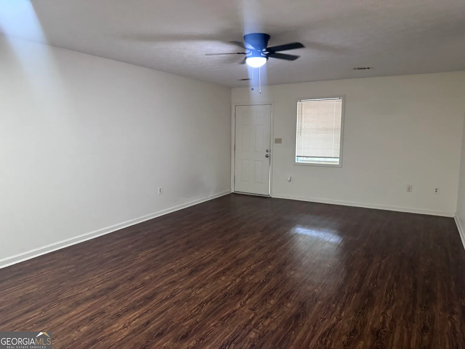 2 bed, 2.0 bath, 1120 sqft, $1,100 — Photo 2
