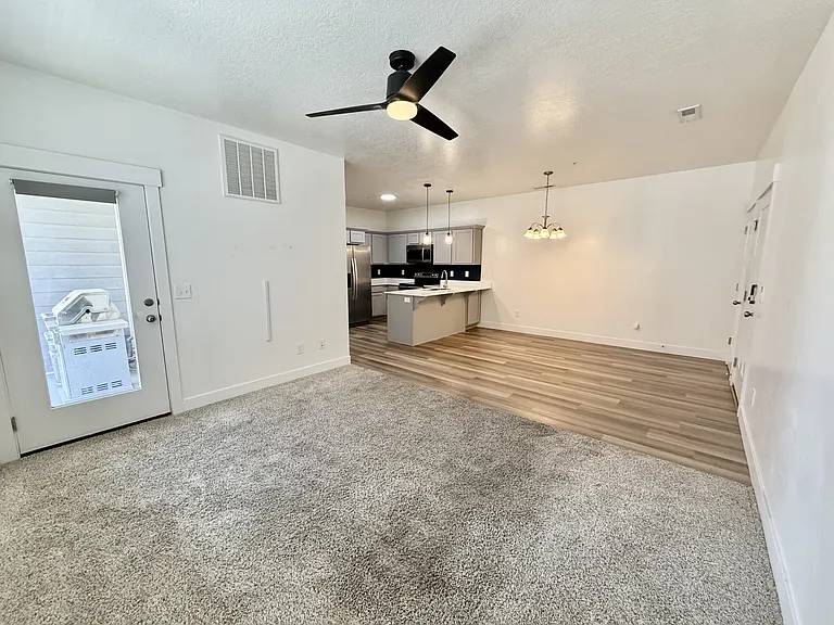 1809 W Terra Vista Ln #1204 — Photo 4