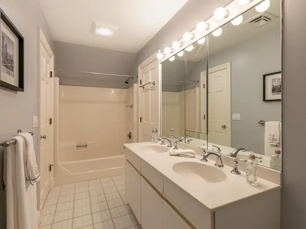 6 Hampton Rd, Lexington, MA 02421