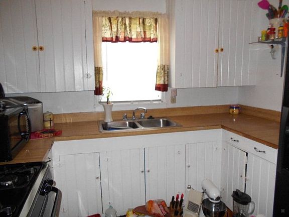 5th image of 1277 Fairview Ave
