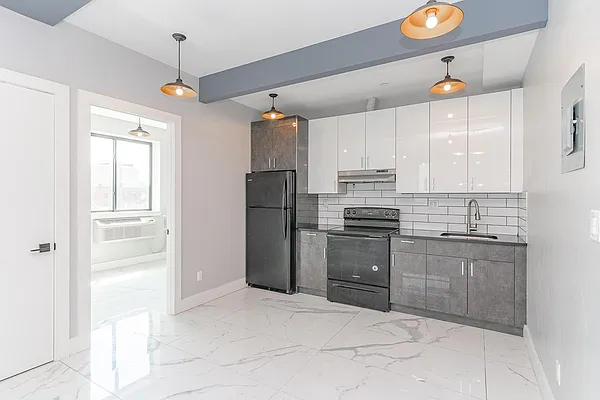 Rented by MySpaceNYC | media 4