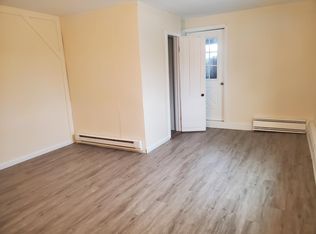 305 Federal Rd APT 1, Brookfield, CT 06804