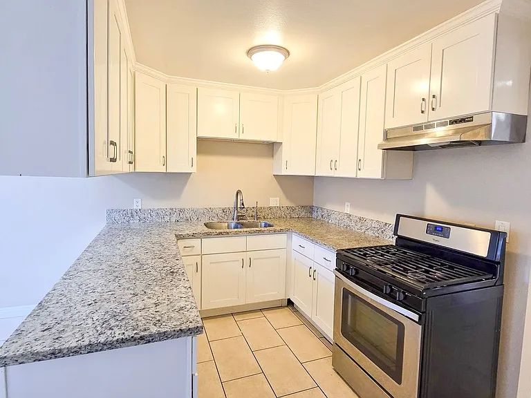 6460 Crescent Ave — Photo 8