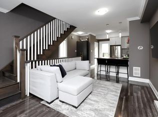 3077 Cawthra Rd #10, Mississauga, ON L5A 2X4