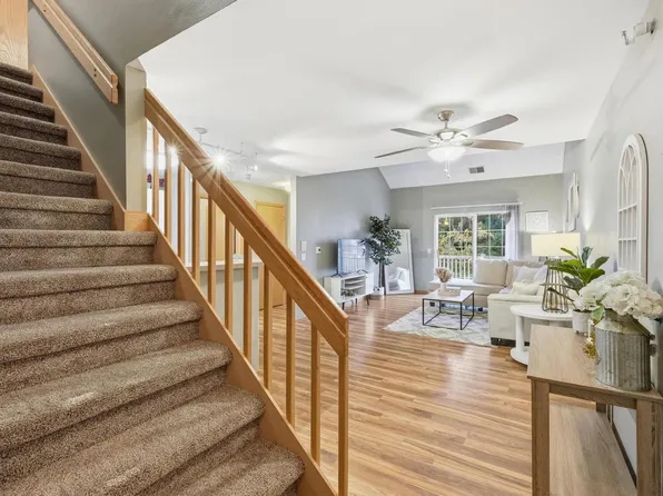 10 Kings Mill Circle #304, Madison, WI 53718