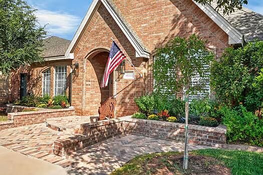 4th image of 5604 Fenway Dr